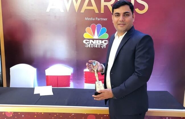 India’s 1st blockchain from yesworld.io awarded by Best technology entrepreneur of the year award by CNBC Business Excellence awards
