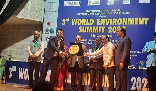 Mr. Raj Singh Bhati, Galgotias University’s Director of Marketing received the Education Excellence Award 2022 at the ESDA Global Summit – WES2022 in Delhi. India