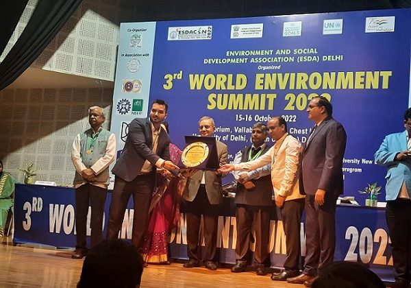 Mr. Raj Singh Bhati, Galgotias University’s Director of Marketing received the Education Excellence Award 2022 at the ESDA Global Summit – WES2022 in Delhi. India