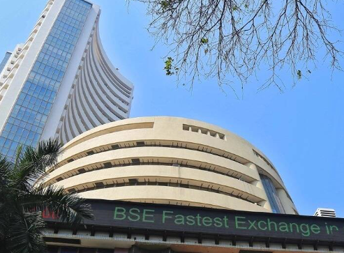 Sensex rises 563 pts after RIL and HDFC twins shine