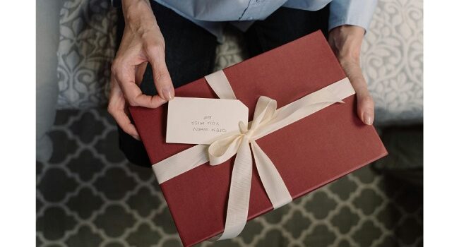 Couple Pitara Introduces Affordable Personalized Gifts for Every Occasion
