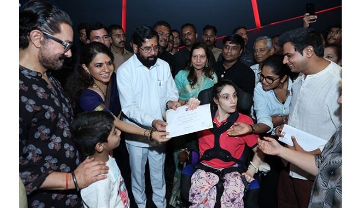 Om Creations Trust Students Honoured by Deputy CM of Maharashtra in Presence of Aamir Khan and Shaina NC